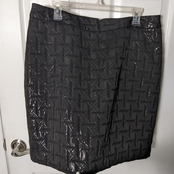 Worthington Shiny Classic Black Textured Back Slit Mini Pencil Skirt Size 12‎ - Picture 4 of 5